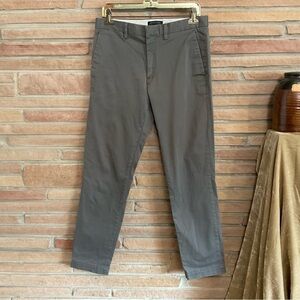 Banana Republic Chinos Mason Athletic Tapered Fit 31x32 Gray